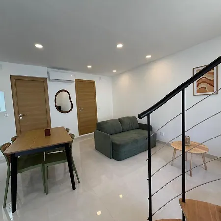 Casinha Amarela 세투발